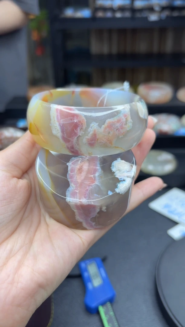 【闪购商品】石英质玉手镯未镶嵌933（63圈赠送镯心）