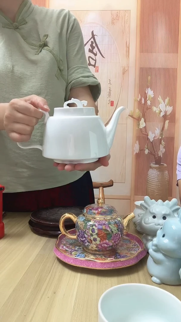 瓷微瑕  高端白瓷茶壶1把
