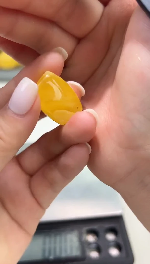 裸石琥珀未镶嵌琥珀蜜蜡吊坠