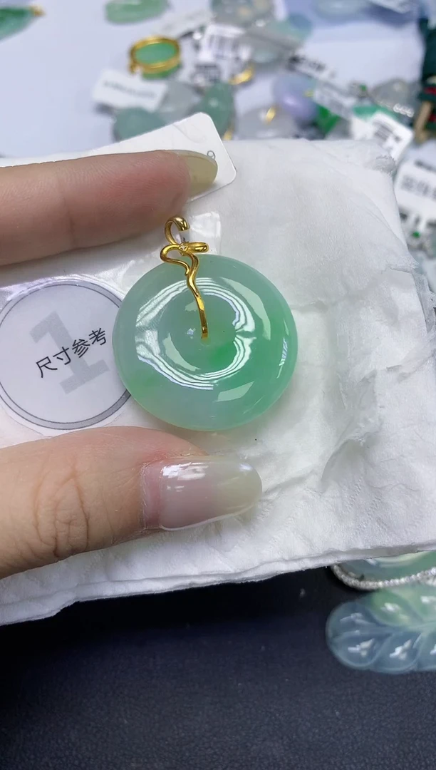 颈饰18K金镶嵌翡翠天然缅甸翡翠A货百元以上9元证书费自理