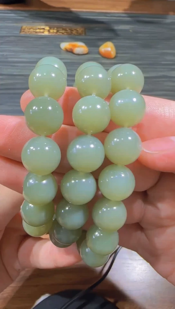未镶嵌手串和田玉籽手串