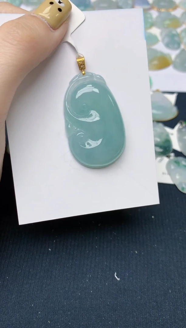 翡翠18K金镶嵌颈饰天然翡翠A货