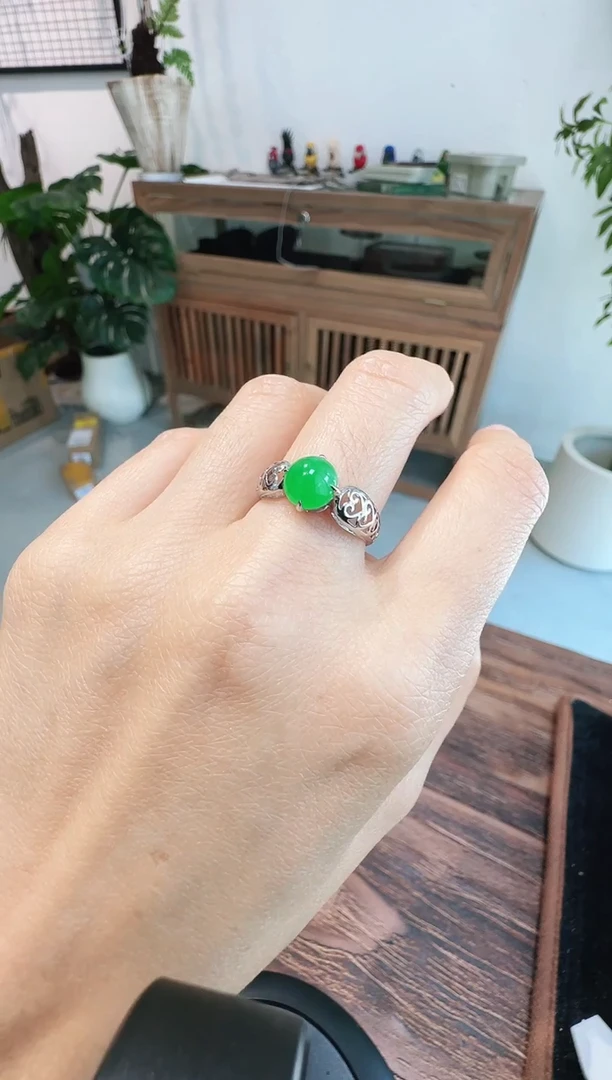 18K金镶嵌戒指翡翠00007800