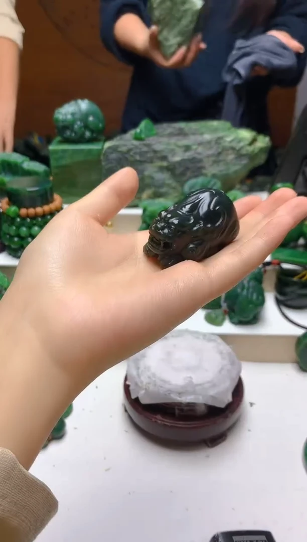 未镶嵌和田玉（青玉）珠宝半成品随机发货一个