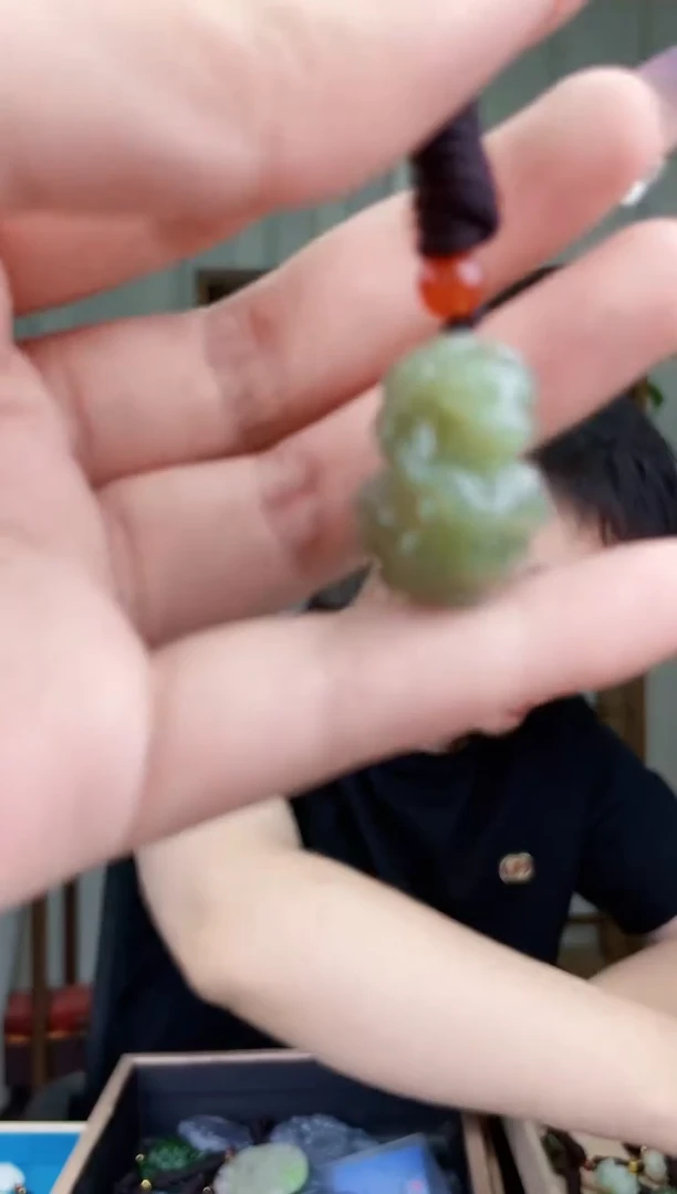 和田玉未镶嵌挂件拍一发一，多样性发货！