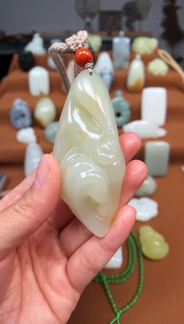 颈饰未镶嵌和田玉悟道