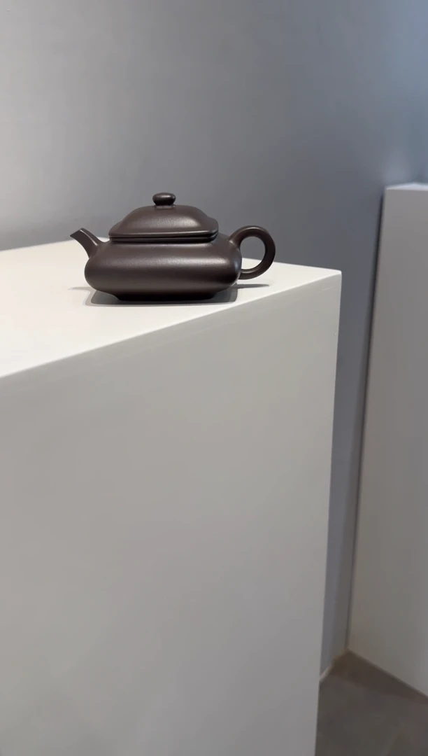 茶壶紫砂卜*寒灰老人