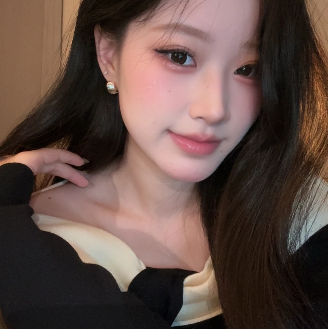 铜合金耳饰 时尚精致金属风耳钉精致设计感耳扣气质温柔小巧耳饰