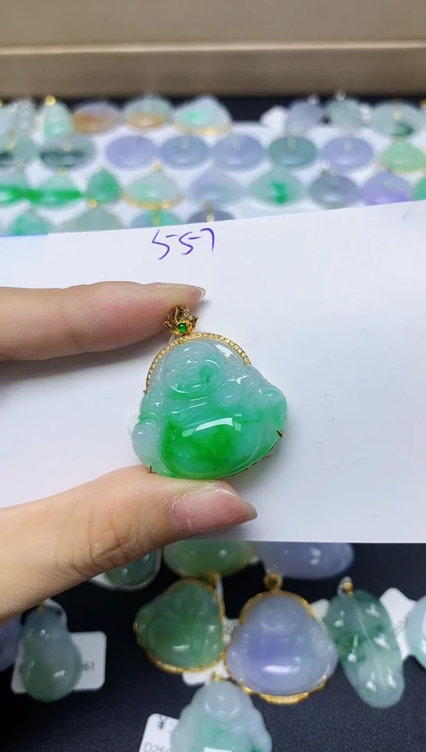 翡翠18K金镶嵌颈饰天然缅甸翡翠A货