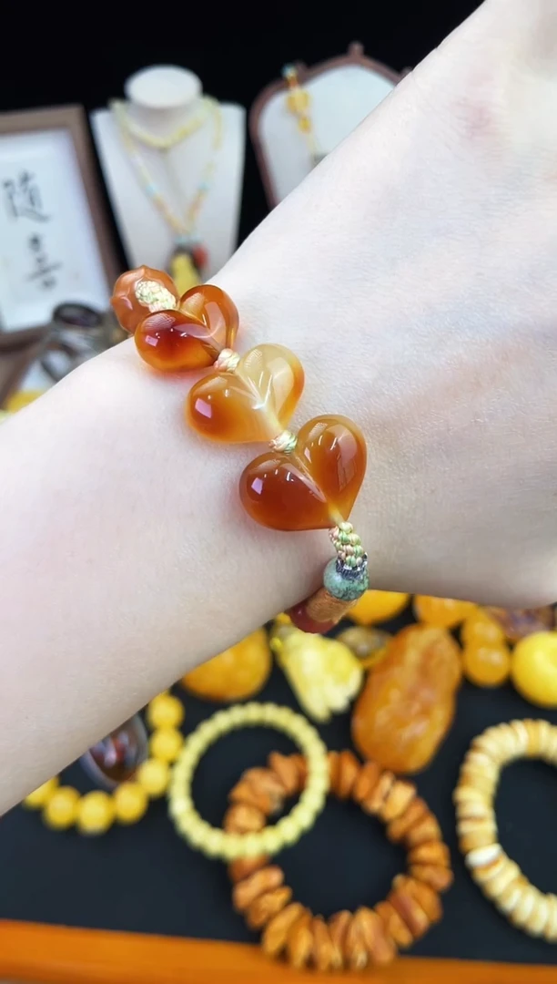 琥珀未镶嵌珠宝奇石柒月