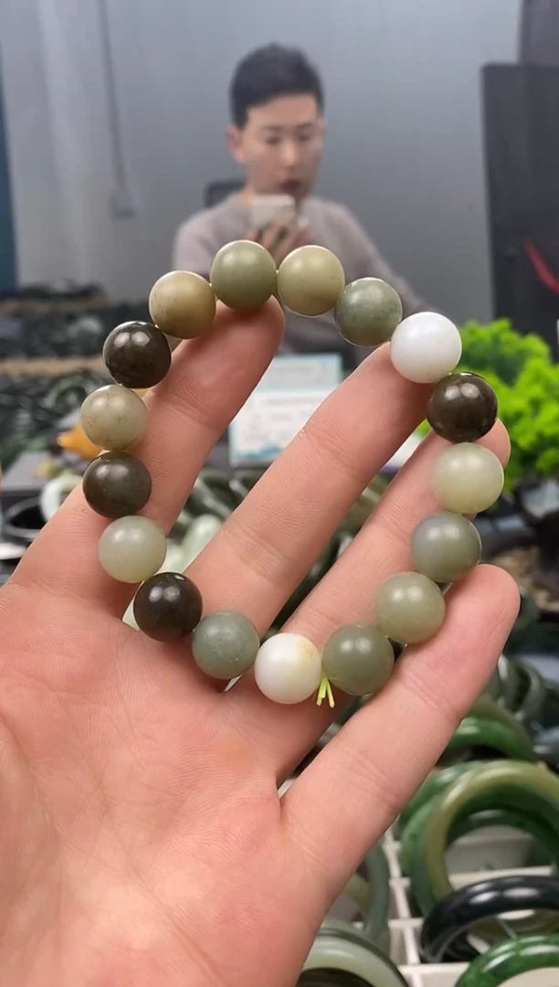 未镶嵌手镯和田玉12mm