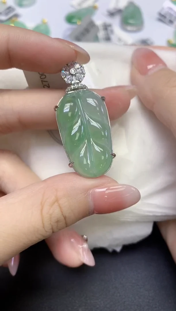 颈饰未镶嵌翡翠天然缅甸翡翠A货多样性发一件