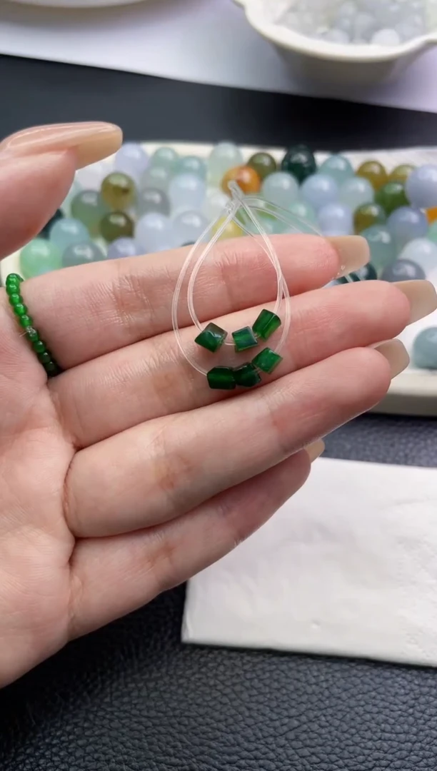 定制翡翠未镶嵌旺****?珠子