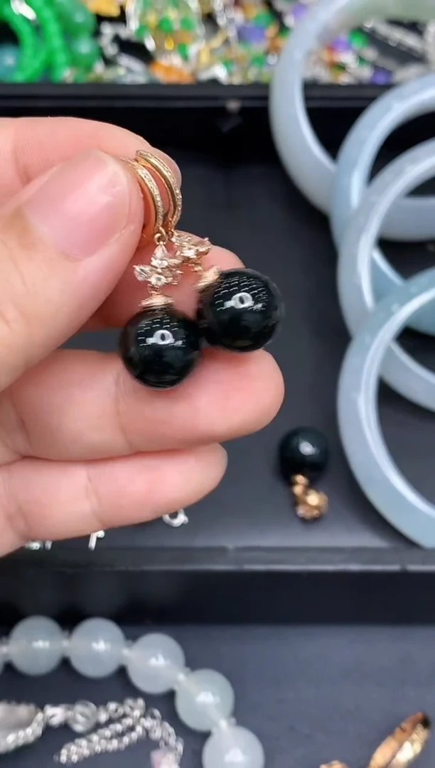 18K金镶嵌翡翠耳饰447-春日珠宝