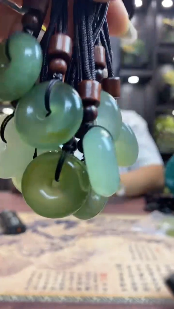 蛇纹石玉未镶嵌颈饰天然岫玉吊坠多样性发货