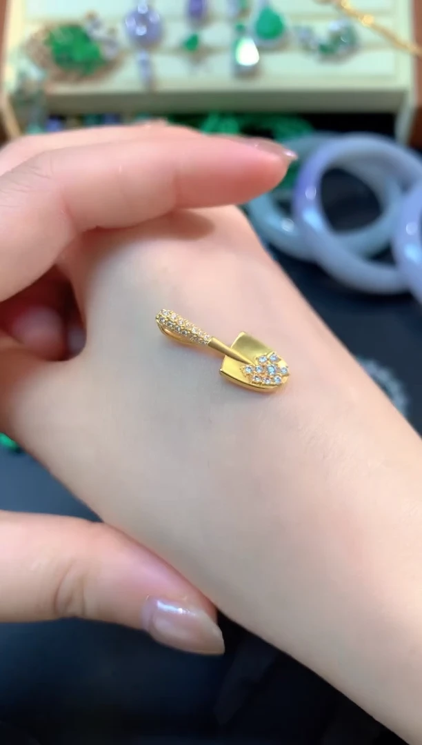 吊坠(不含链)18K金吊坠|400