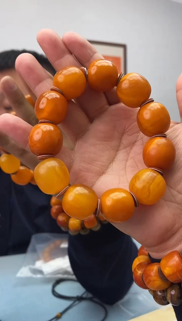 琥珀未镶嵌珠宝奇石假一罚十，发一件063