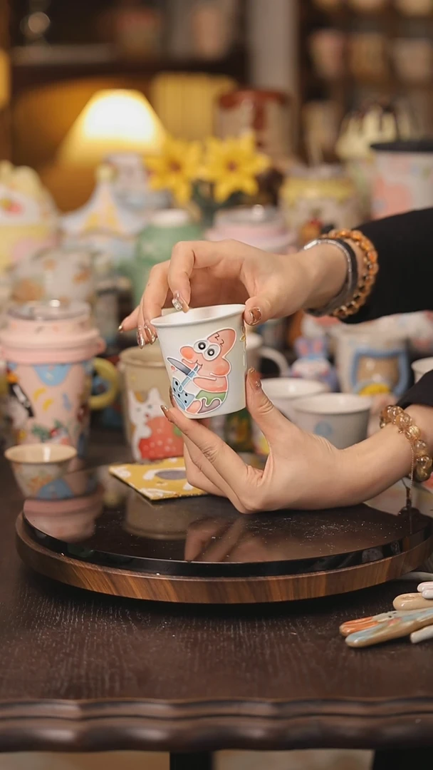 摆件景德镇釉下彩绘设计师款式陶瓷