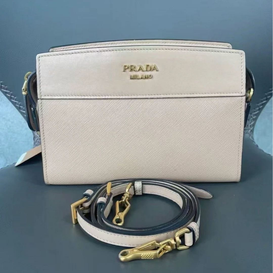 99新 Prada/普拉达 普拉达Prada 裸色牛皮十字纹小相机包