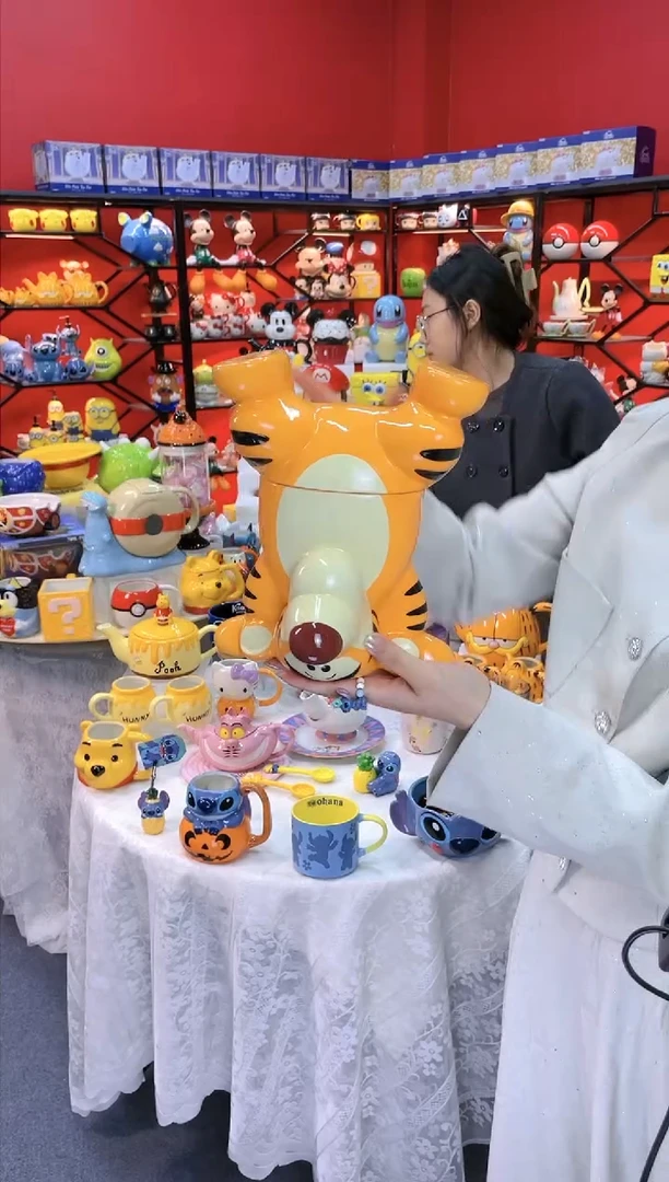 【闪购商品】.@@小老虎陶瓷饼干罐