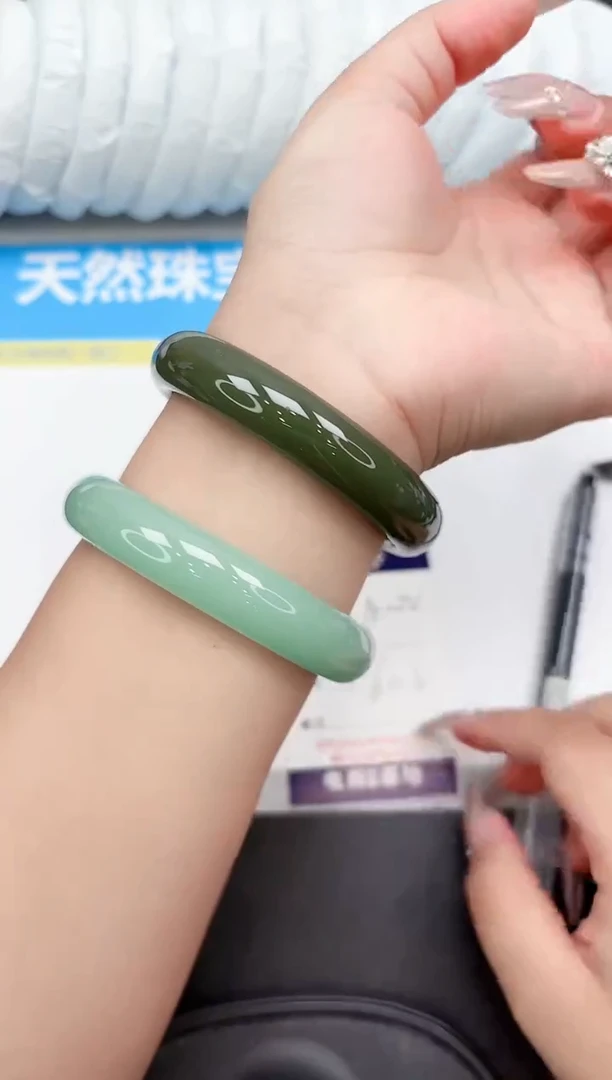 未镶嵌手镯石英质玉A102-60.3