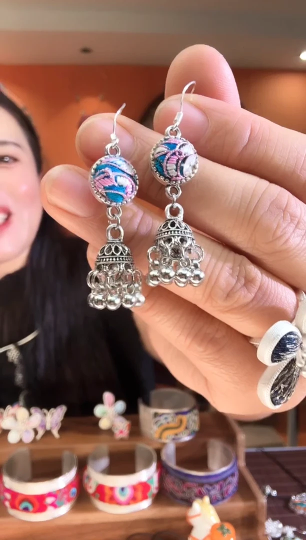 非遗手工苗绣刺绣首饰70