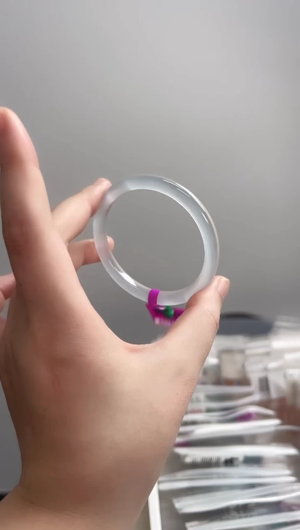 玛瑙/玉髓手镯未镶嵌53-54圈