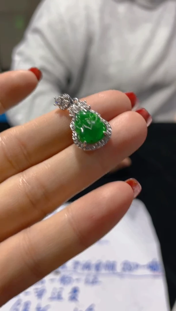 【闪购商品】翡翠颈饰未镶嵌天然A货翡翠多样性发货拍一发一