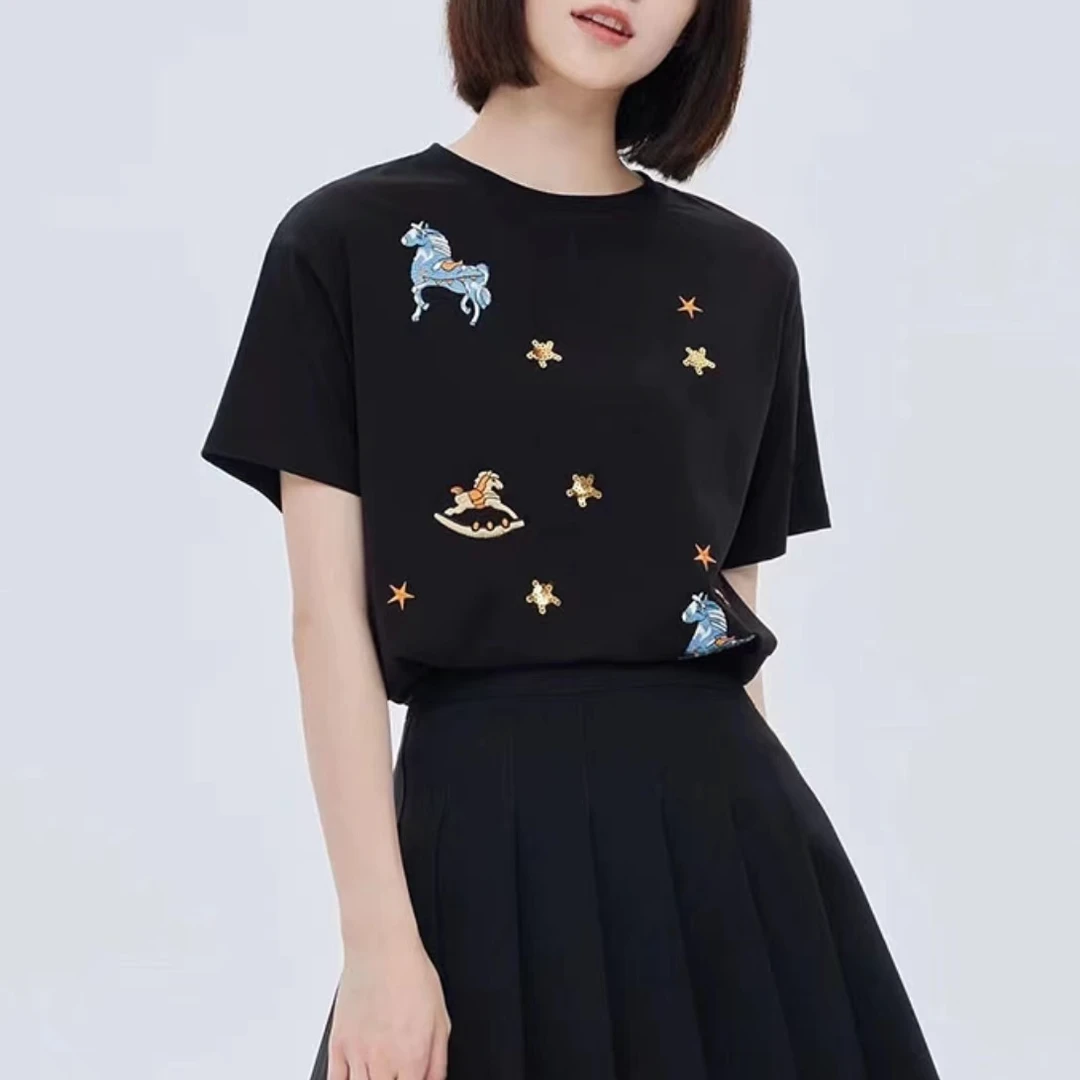 3021大码上衣时尚休闲百搭夏季潮流刺绣小马圆领女款运动针织春夏