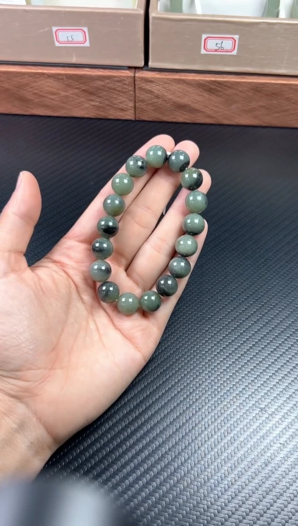 未镶嵌手串和田玉若羌微色差卡12m