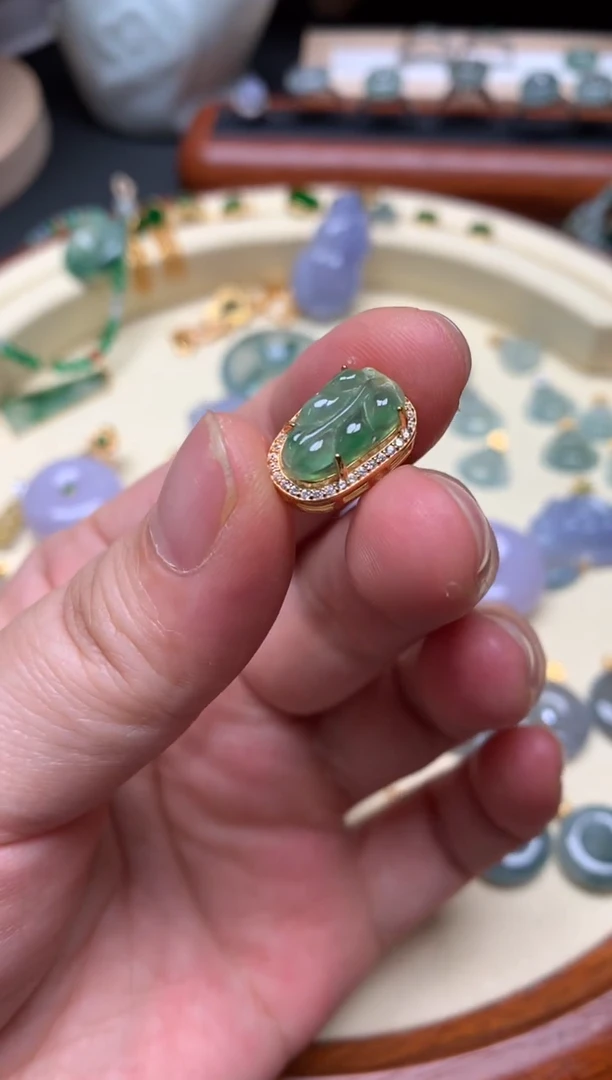 翡翠银S925镶嵌耳饰翡翠镶嵌叶子