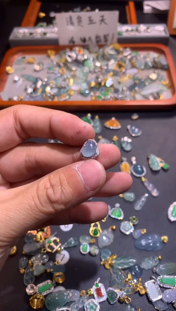 【闪购商品】翡翠吊坠(不含链)银S925镶嵌1