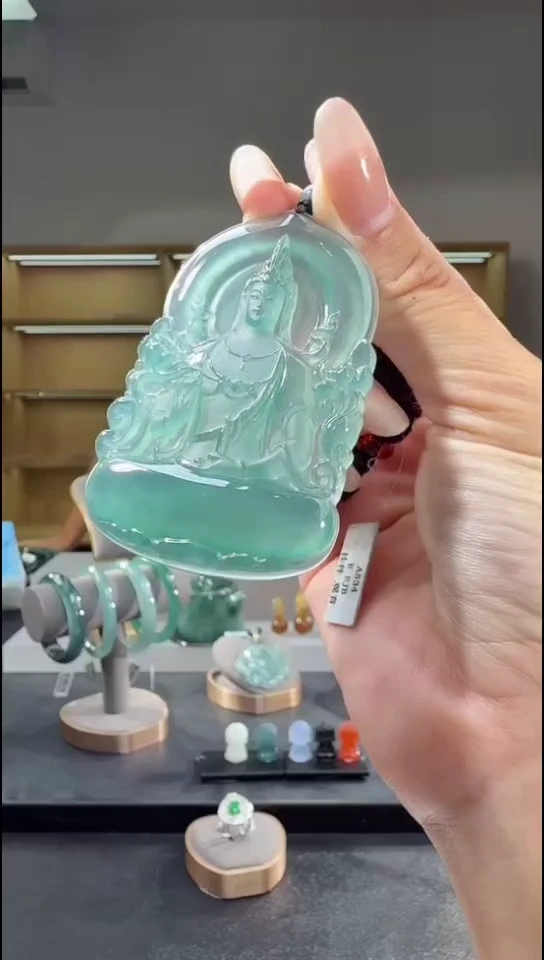 吊坠(不含链)未镶嵌翡翠观音