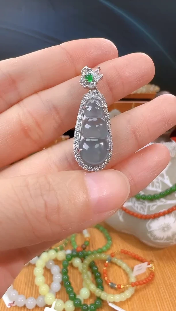 颈饰银S925镶嵌翡翠多样性拍一发一 cg