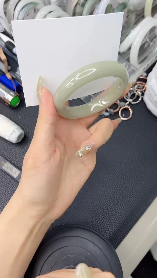 石英质玉手镯未镶嵌9-54.4