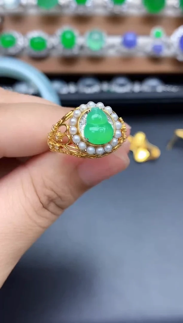 18K金镶嵌戒指翡翠559-中国好珍宝