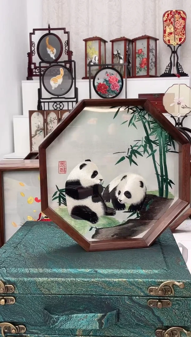 扇子苏绣作品手工摆台