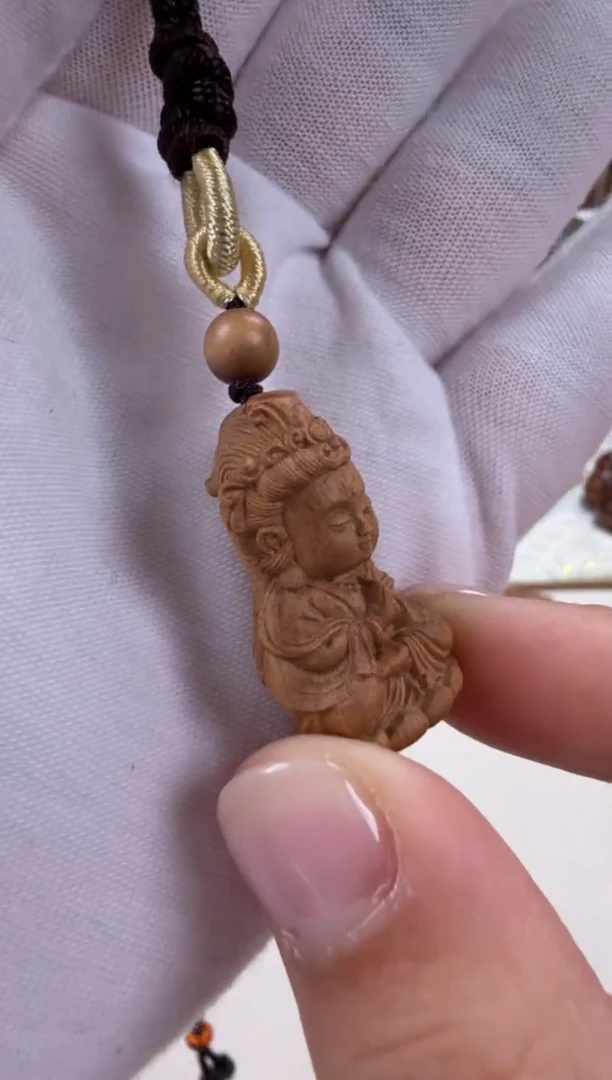 【闪购商品】檀香木吊坠小观音吊坠 印度老山檀香