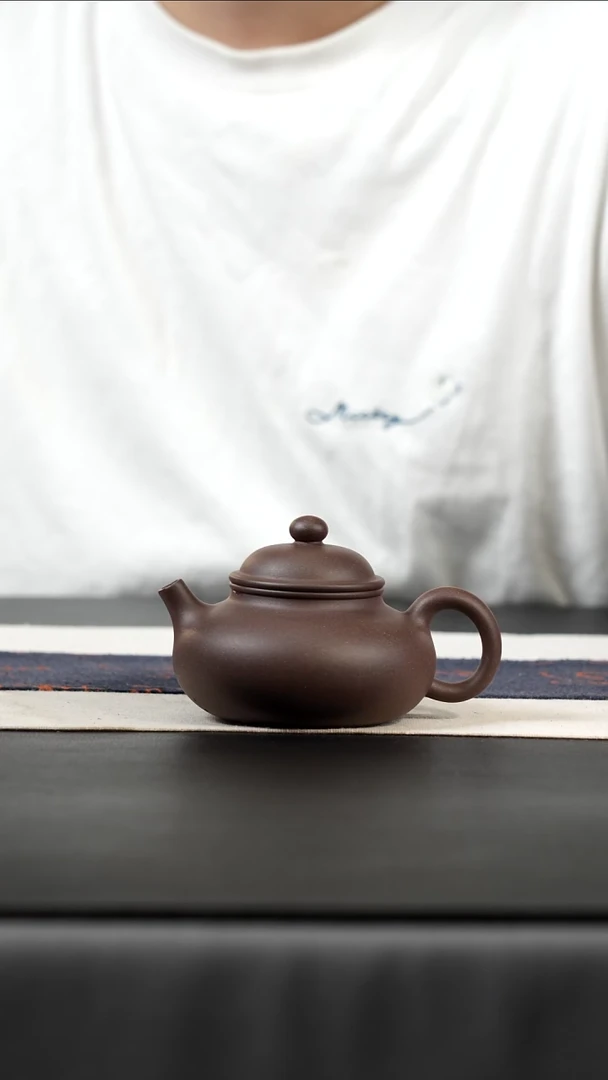 茶壶紫砂特紫泥容天，170cc