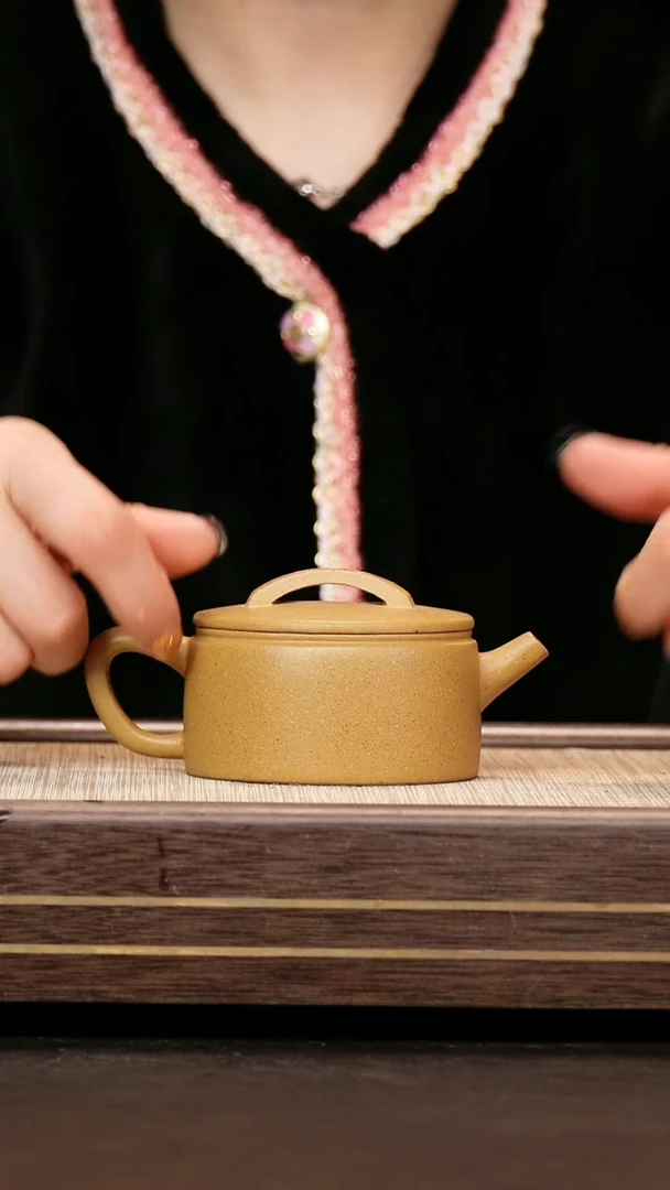 茶壶紫砂黄金段泥 平底汉瓦 张杰