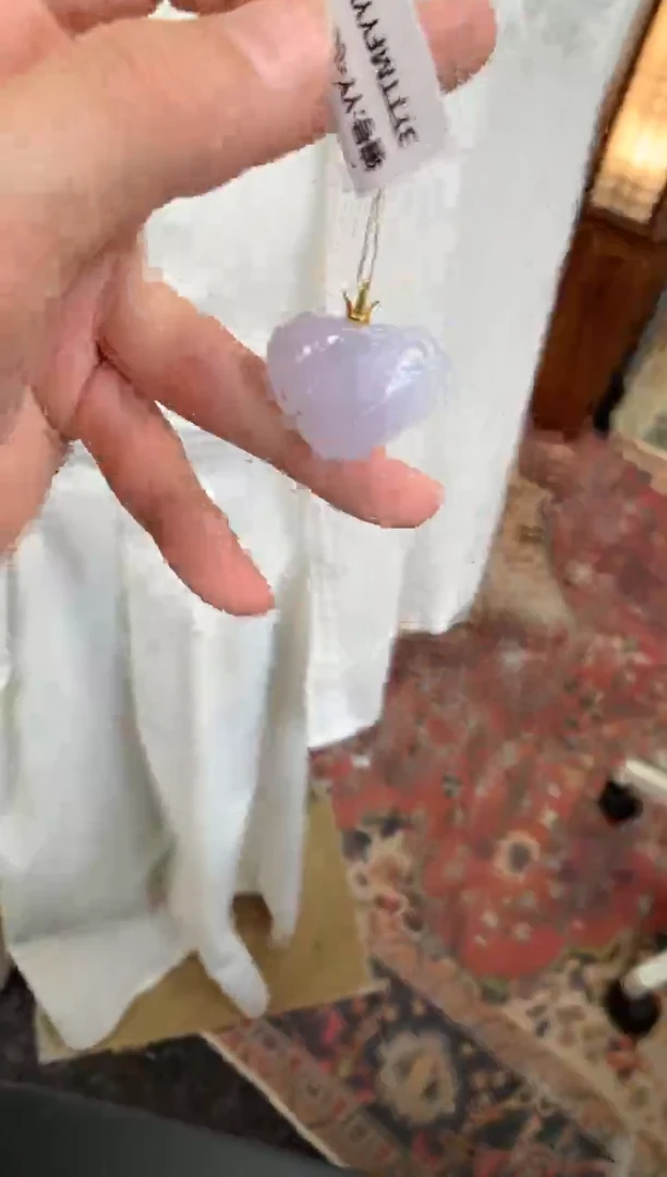 翡翠18K金镶嵌颈饰爱心