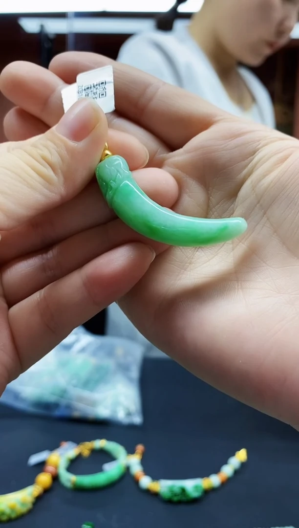 颈饰未镶嵌翡翠翡翠吊坠