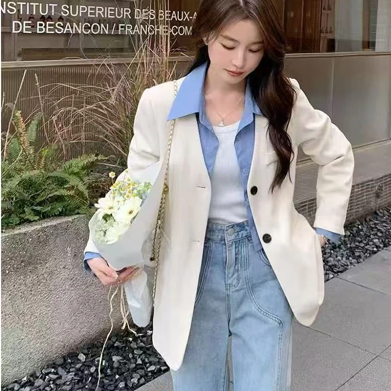 假两件衬衫领拼接西装外套女今年流行爆款西服