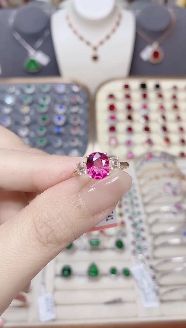 18K金镶嵌碧玺戒指碧玺宝*?.