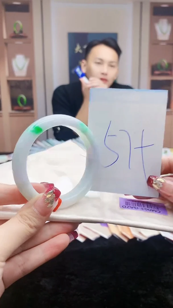 【闪购商品】翡翠手镯未镶嵌     H85-159