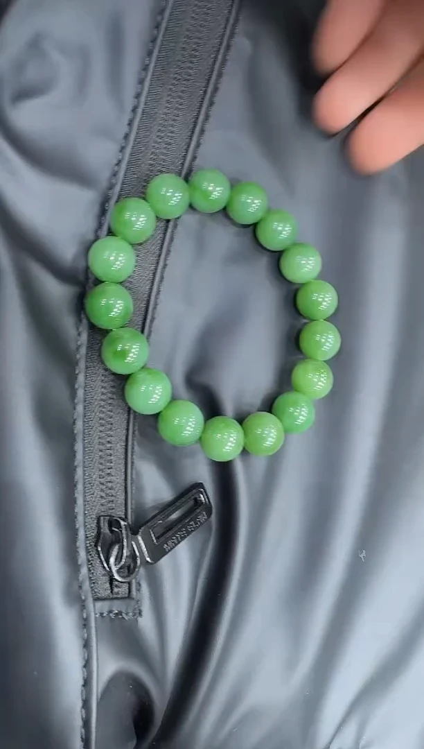 未镶嵌手链和田玉碧玉手串多样性发其一