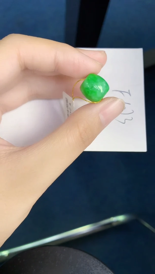 翡翠未镶嵌颈饰天然翡翠緬甸A貨