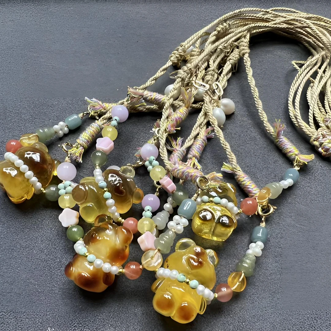 A50蜜蜡俄料小熊吊坠搭配珍珠设计款项链【多样性发一】