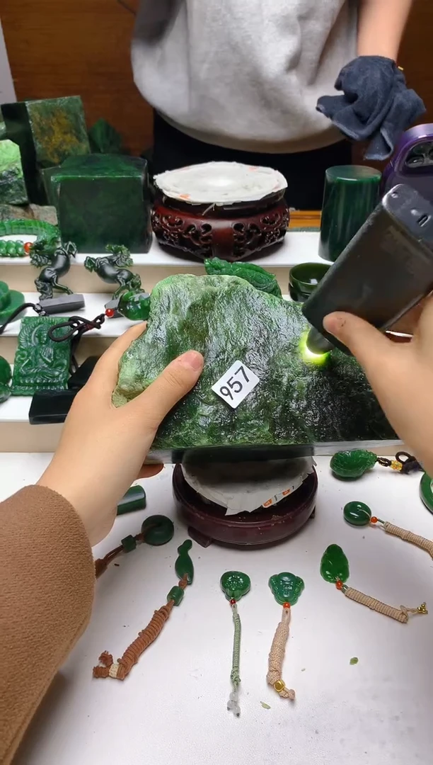 未镶嵌和田玉珠宝半成品1