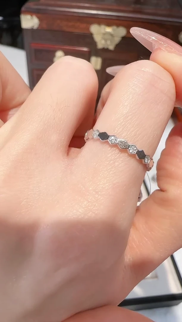 【闪购商品】钻石戒指/指环18K金镶嵌蜂窝戒指 12#